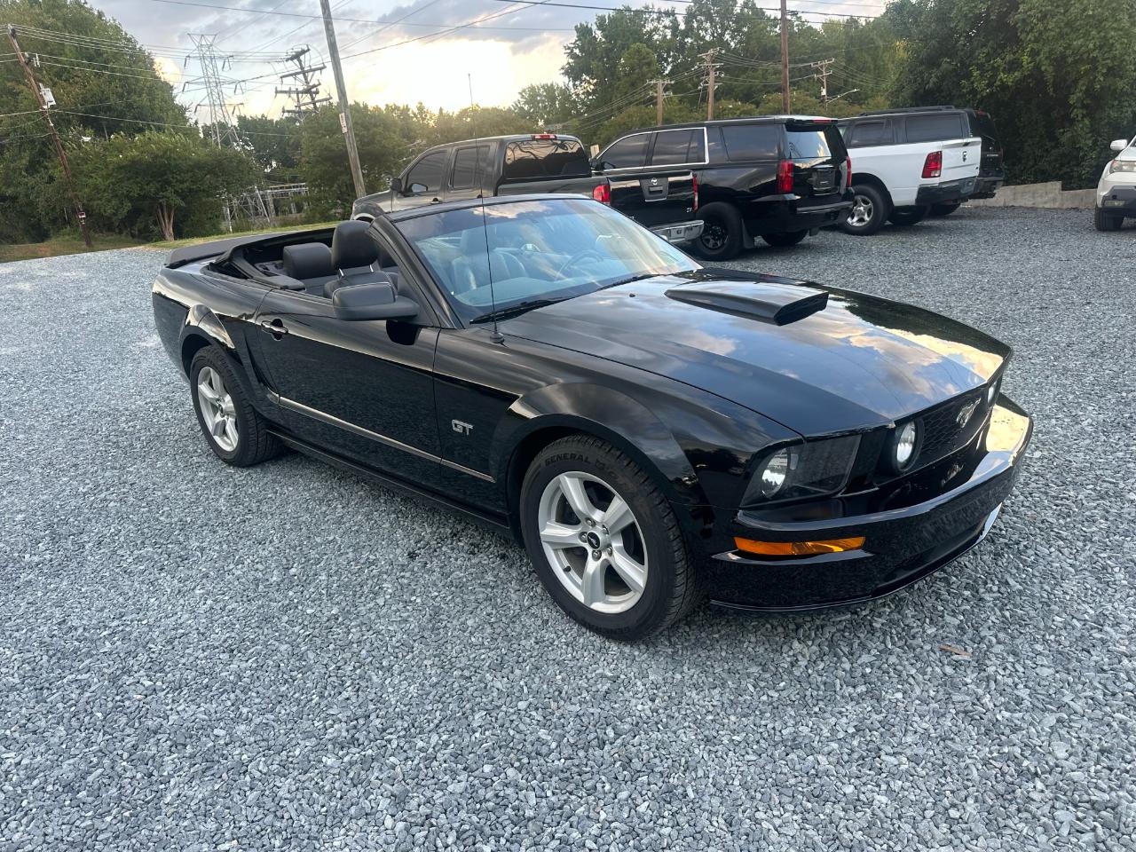 Ford Mustang GT Deluxe Convertible 2008