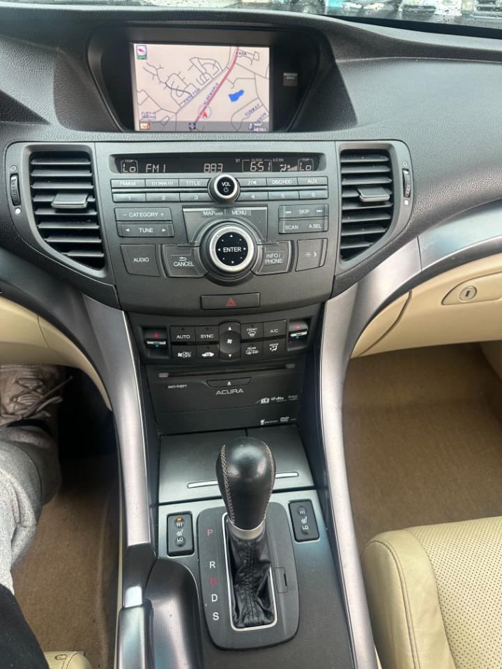 Acura TSX 5-Speed AT with Tech Package 2011