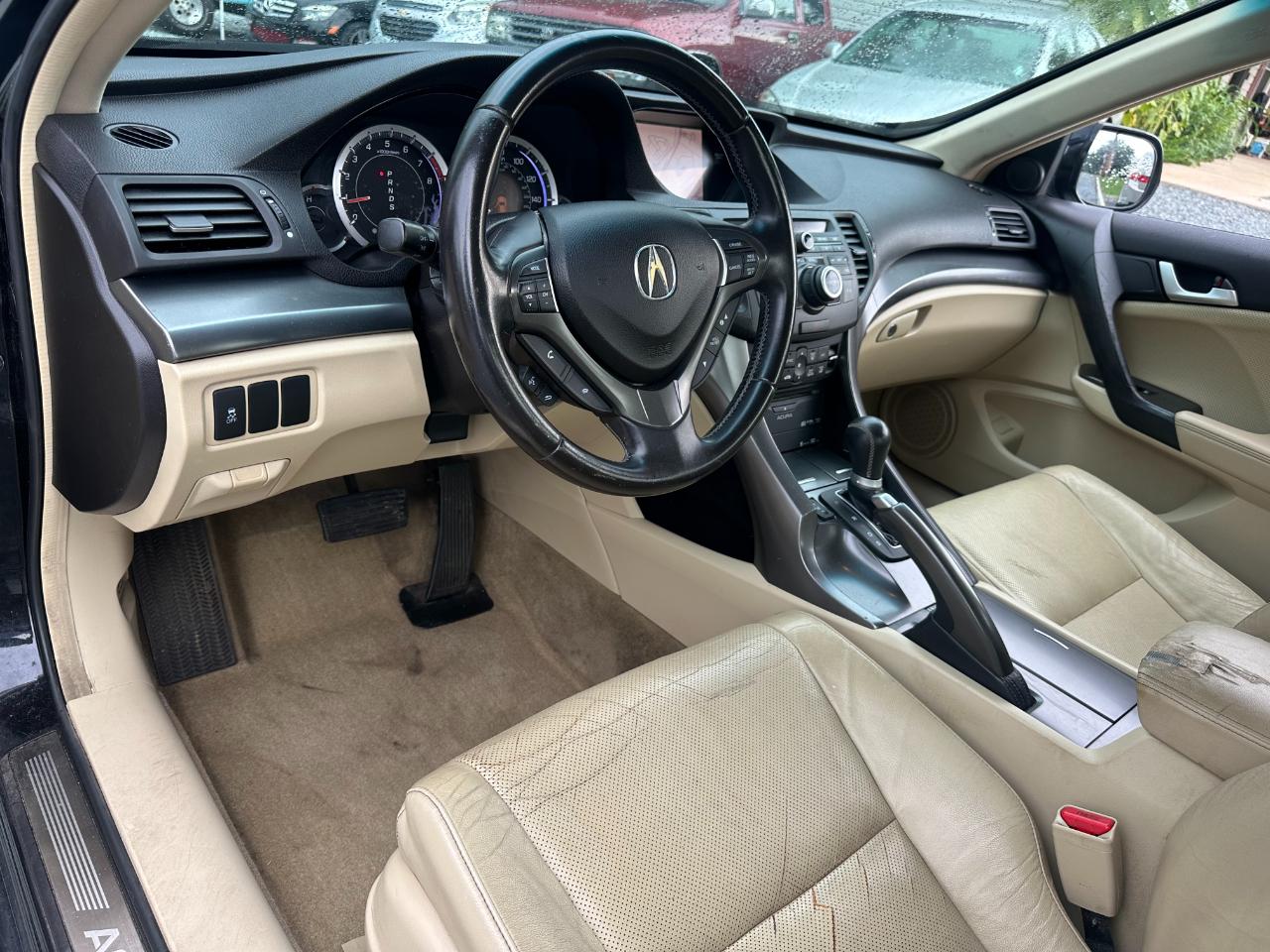 Acura TSX 5-Speed AT with Tech Package 2011