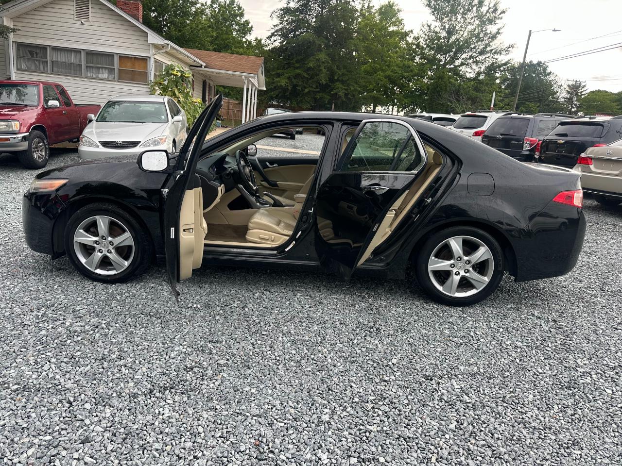 Acura TSX 5-Speed AT with Tech Package 2011