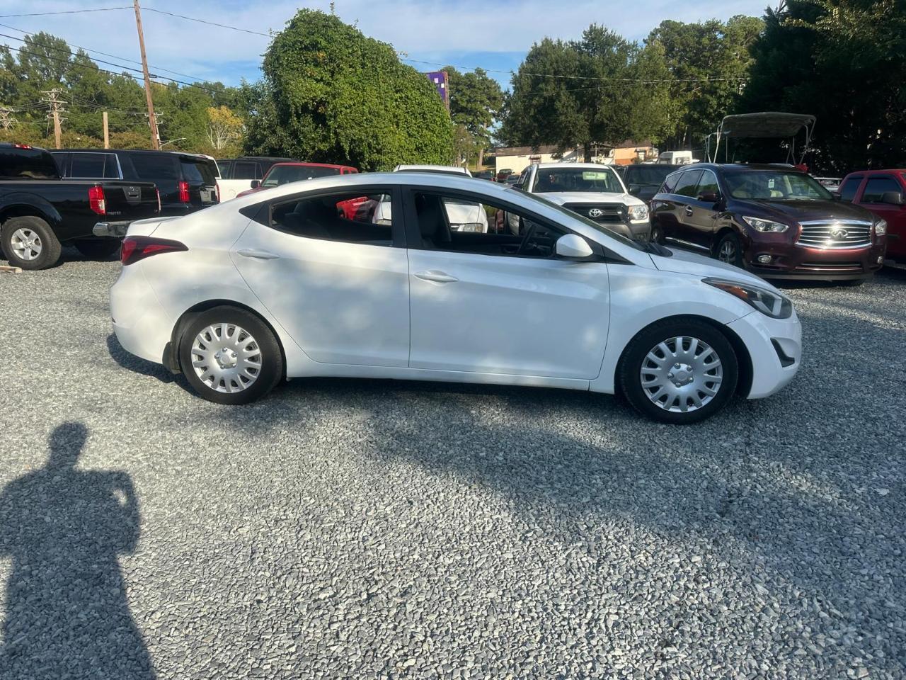Hyundai Elantra SE 6AT 2016