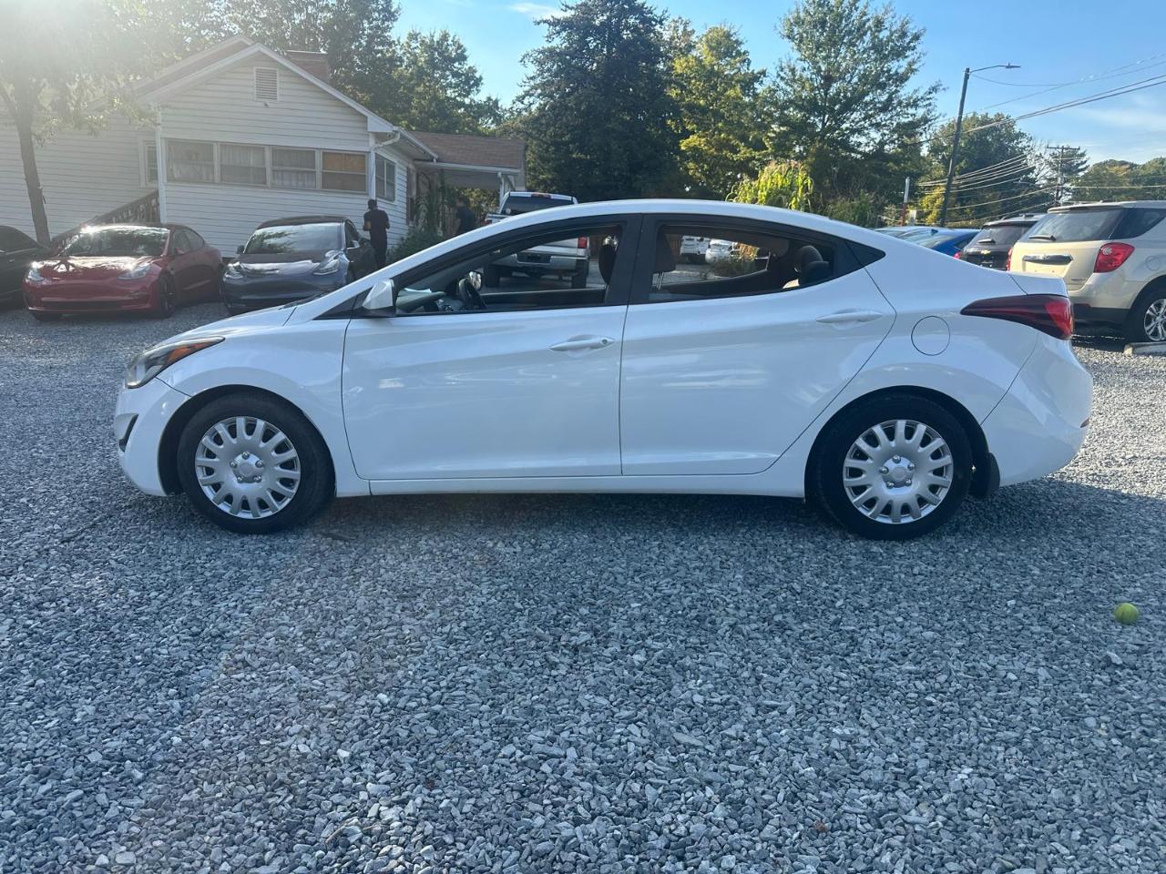 Hyundai Elantra SE 6AT 2016