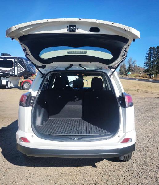 Toyota RAV4 LE AWD 2018 Toyota RAV4 LE AWD 2018