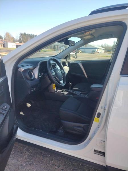 Toyota RAV4 LE AWD 2018 Toyota RAV4 LE AWD 2018