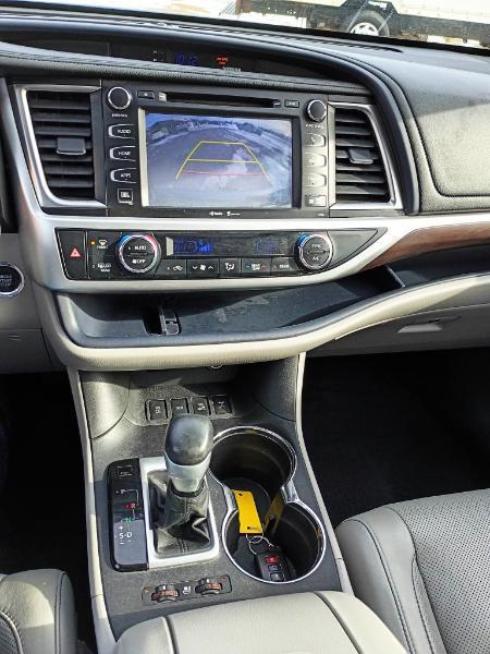 Toyota Highlander Limited AWD V6 2014