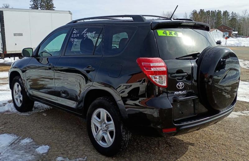 Toyota RAV4 Base I4 4WD 2011