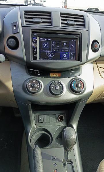 Toyota RAV4 Base I4 4WD 2011