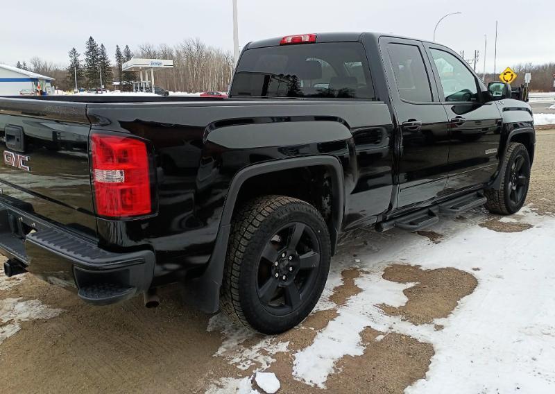 GMC Sierra 1500 Base Double Cab 4WD 2017