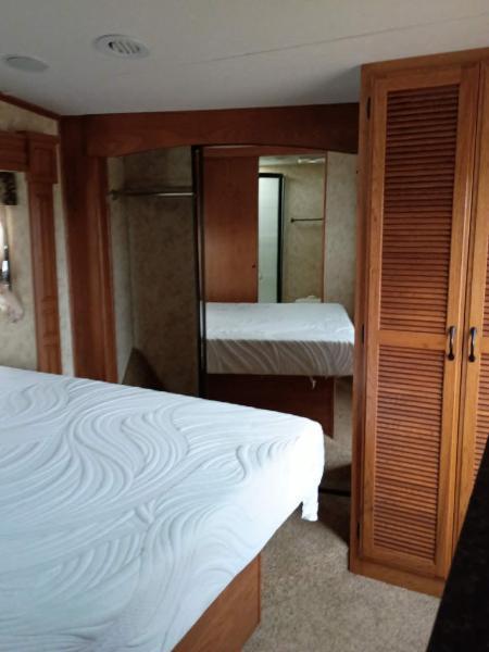 Coachmen Brookstone  2012