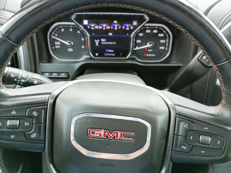 GMC Sierra 1500 AT4 Crew Cab Short Box 4WD 2020