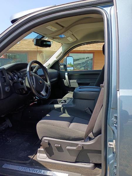 Chevrolet Silverado 1500 LT Crew Cab 4WD 2011