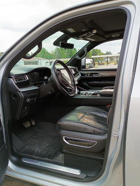Jeep Grand Wagoneer Series III 4WD 2022