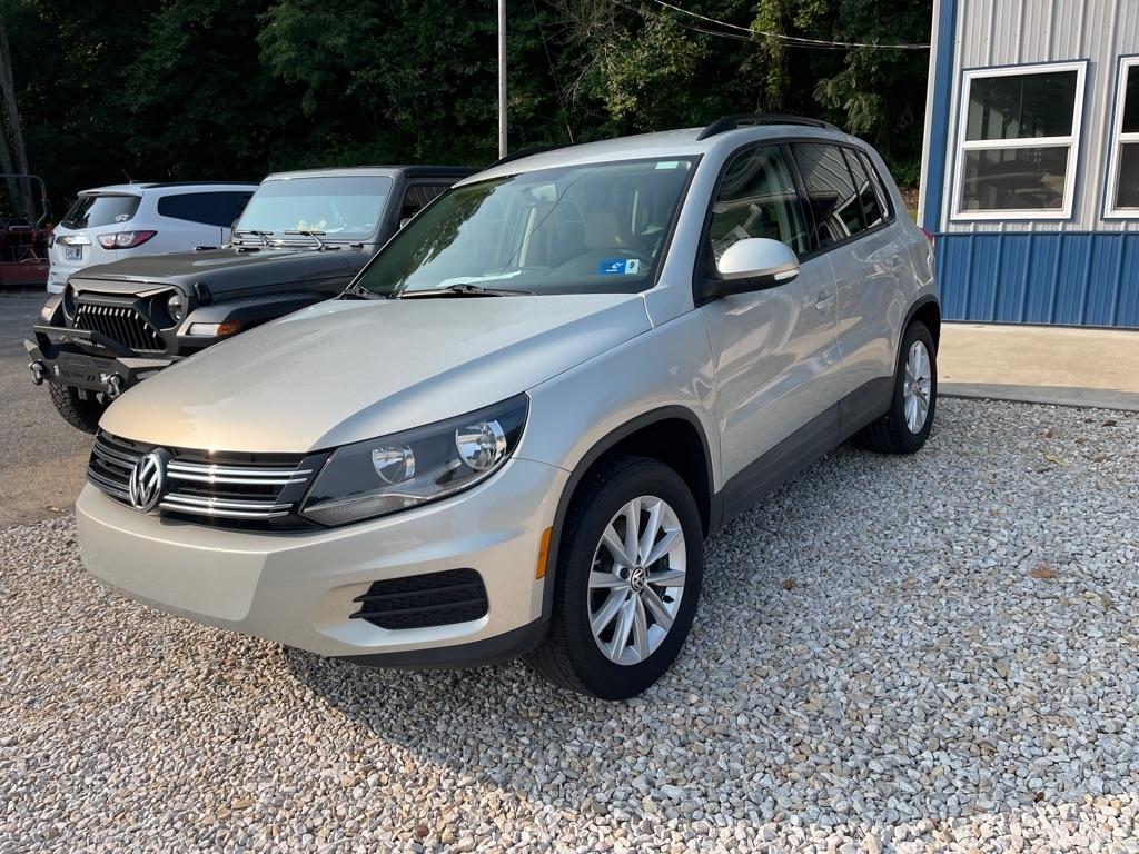 Volkswagen Tiguan S 2015