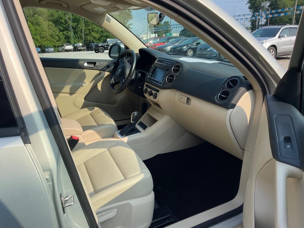 Volkswagen Tiguan S 2015