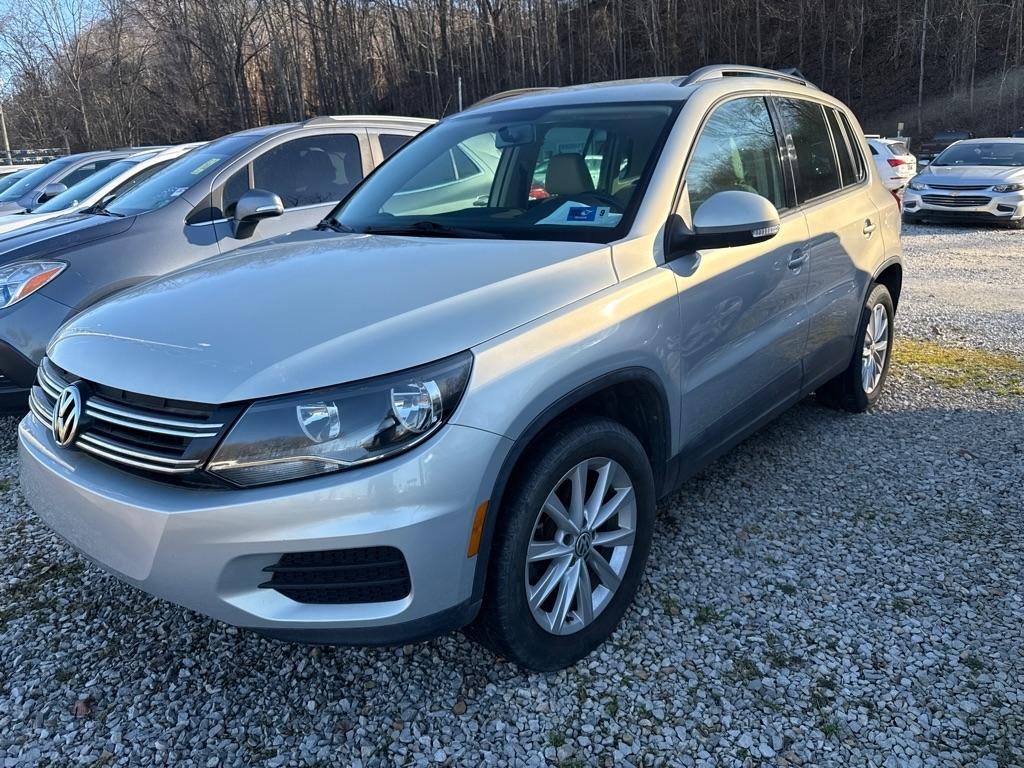 Volkswagen Tiguan S 2015