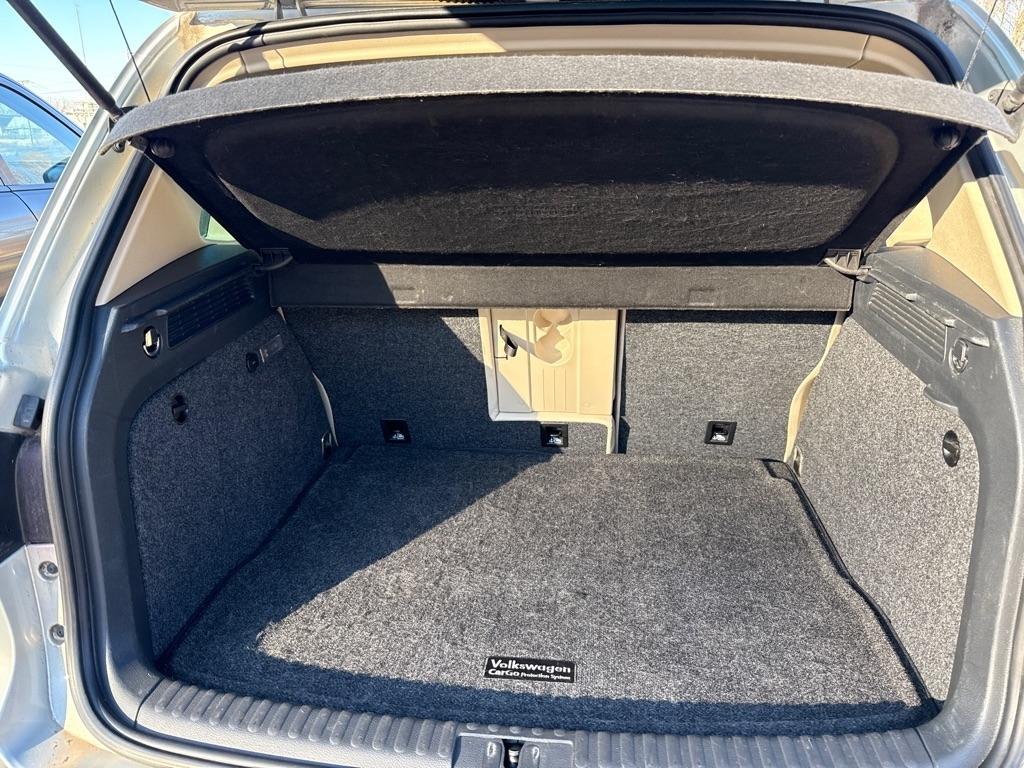 Volkswagen Tiguan S 2015