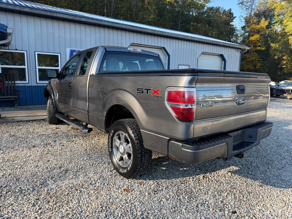 Ford F-150 XL SuperCab 8-ft. Bed 4WD 2010 Ford F-150 XL SuperCab 8-ft. Bed 4WD 2010