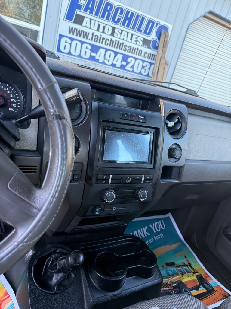 Ford F-150 XL SuperCab 8-ft. Bed 4WD 2010 Ford F-150 XL SuperCab 8-ft. Bed 4WD 2010