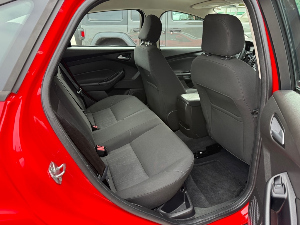 Ford Focus SE Sedan 2015 Ford Focus SE Sedan 2015