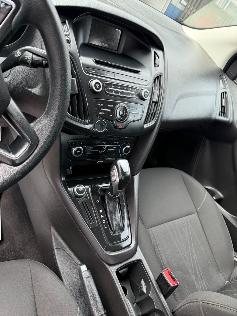 Ford Focus SE Sedan 2015 Ford Focus SE Sedan 2015