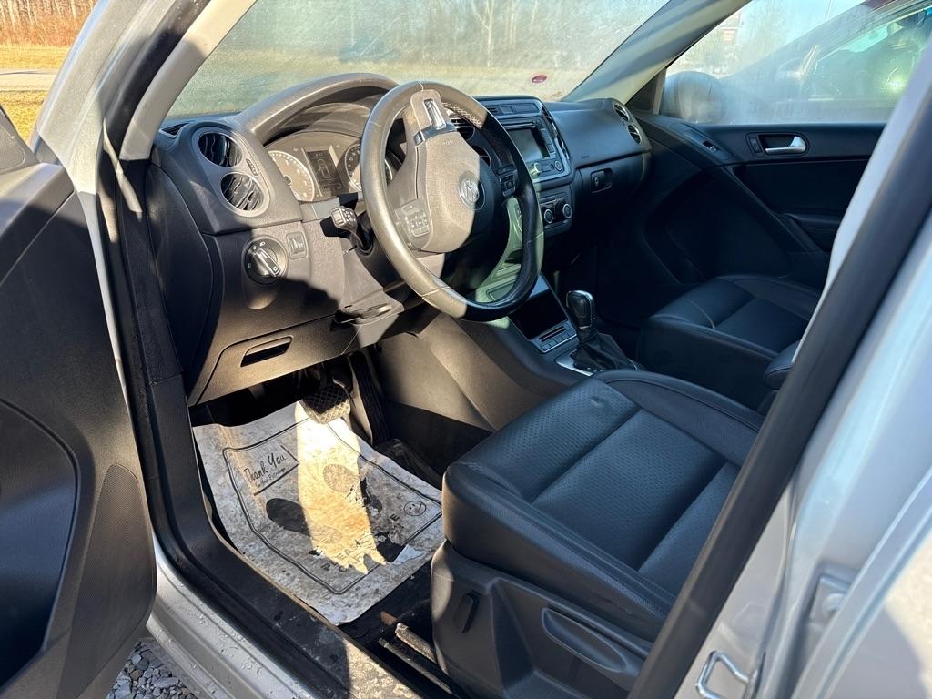 Volkswagen Tiguan S 2012