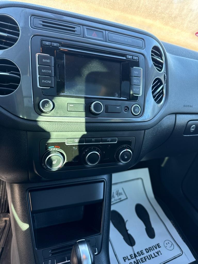 Volkswagen Tiguan S 2012