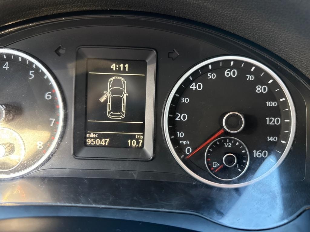 Volkswagen Tiguan S 2012