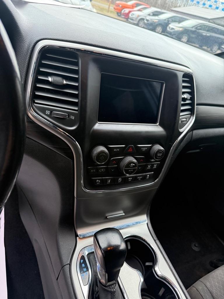 Jeep Grand Cherokee Laredo 4WD 2020