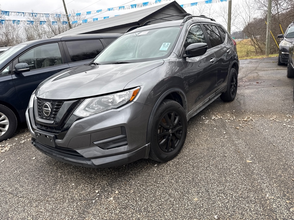 2018 Nissan Rogue SV's photo