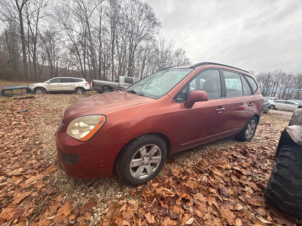 2008 Kia Rondo LX's photo
