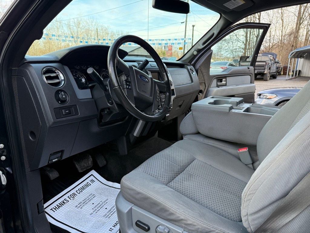 Ford F-150 XL SuperCrew 5.5-ft. Bed 4WD 2013