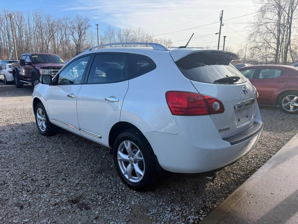 Nissan Rogue S AWD 2011