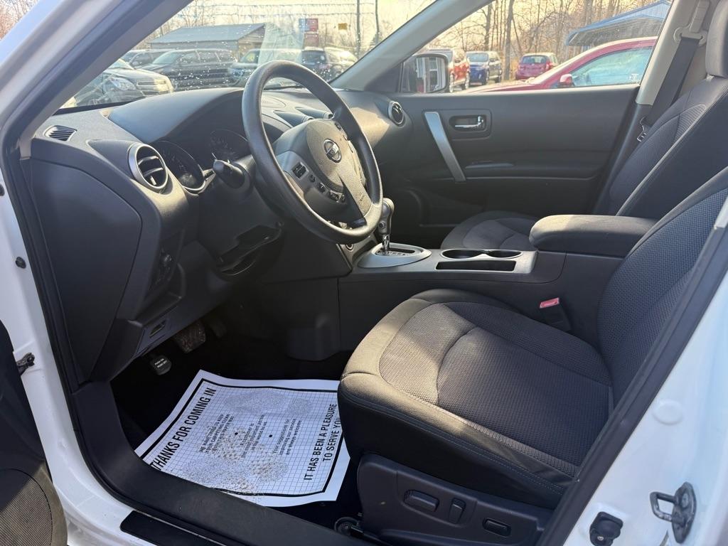 Nissan Rogue S AWD 2011