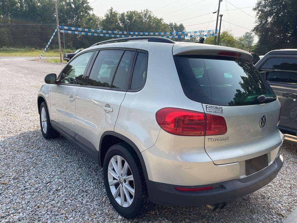 Volkswagen Tiguan S 2015