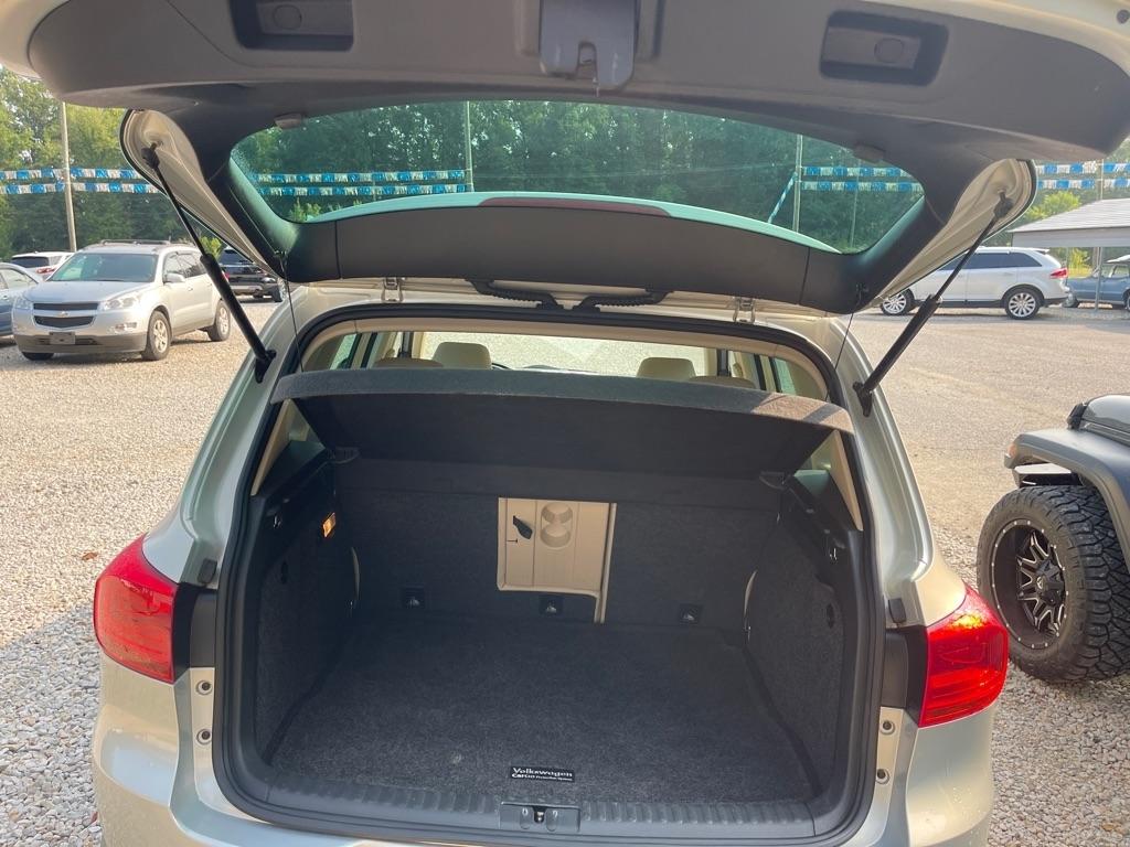 Volkswagen Tiguan S 2015