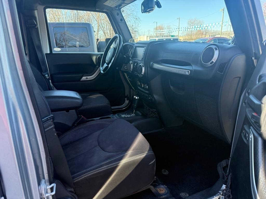 Jeep Wrangler Unlimited Sahara 4WD 2014