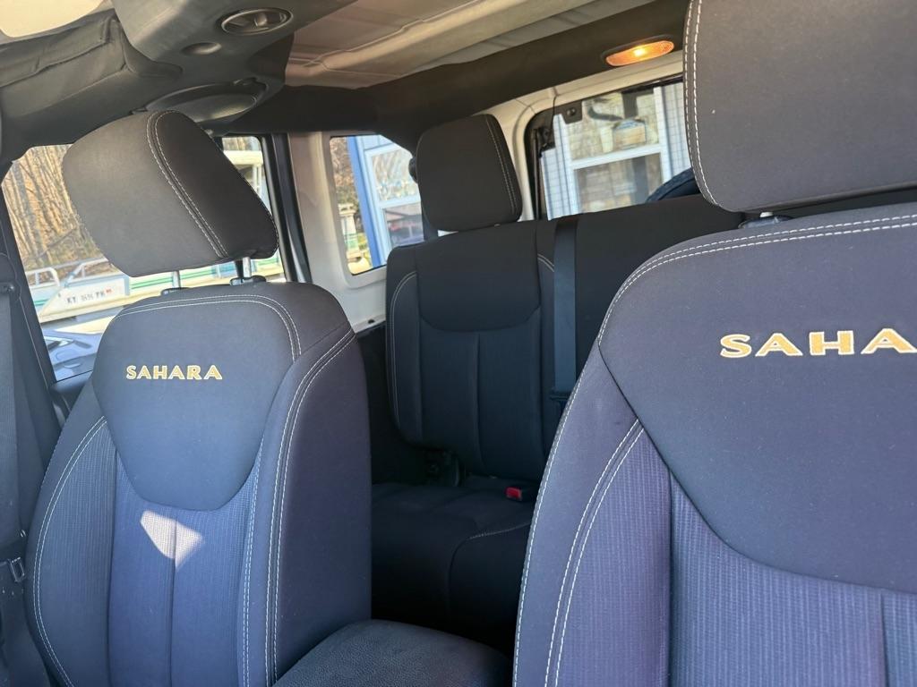 Jeep Wrangler Unlimited Sahara 4WD 2014