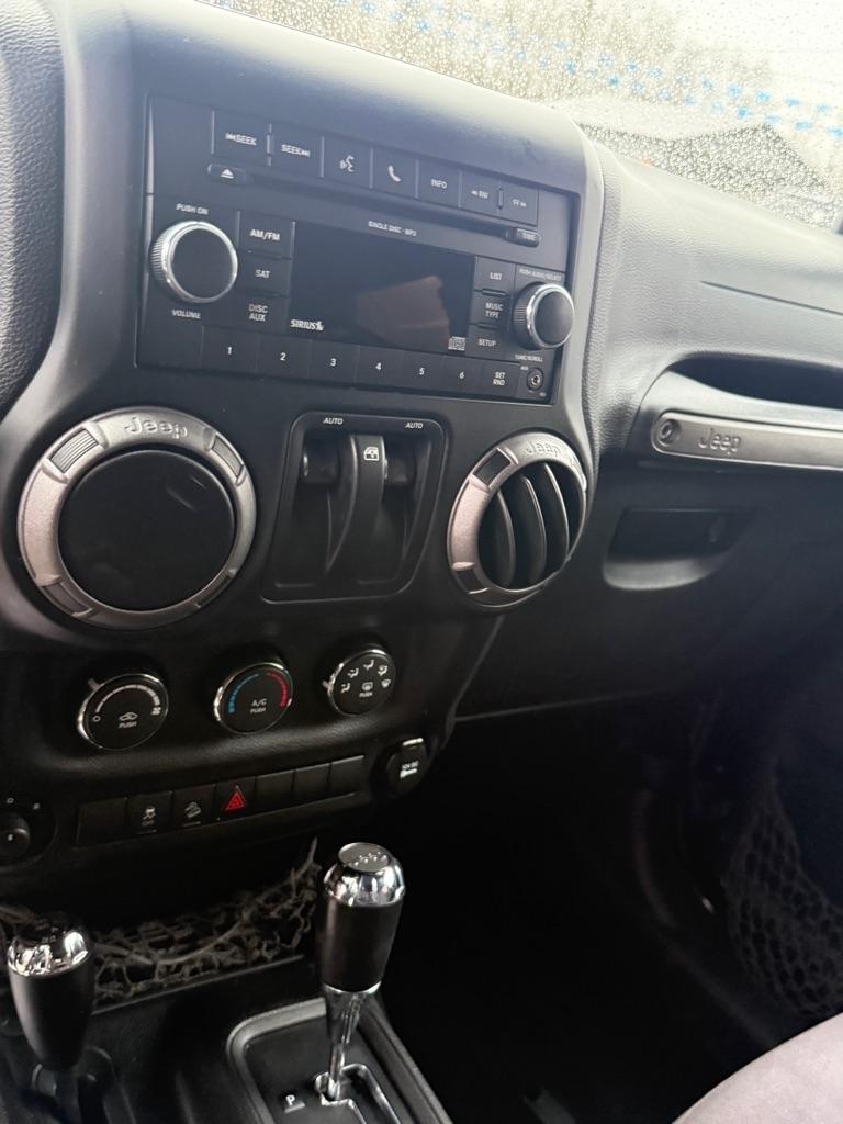 Jeep Wrangler Sport 4WD 2013