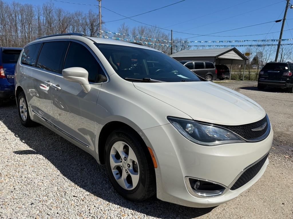 Chrysler Pacifica Touring-L Plus 2017