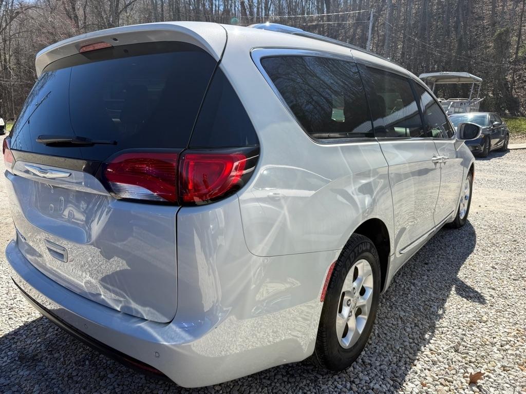 Chrysler Pacifica Touring-L Plus 2017