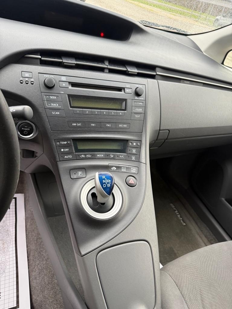 Toyota Prius Prius V 2010