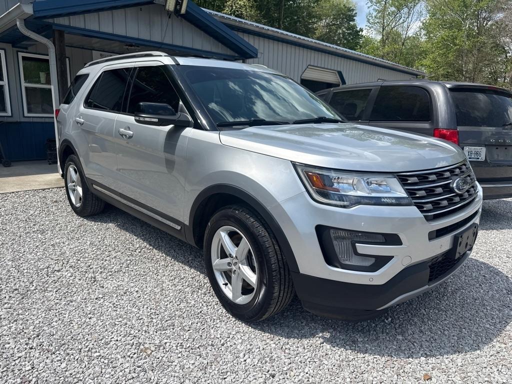 Ford Explorer XLT 4WD 2017