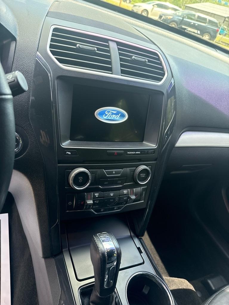 Ford Explorer XLT 4WD 2017