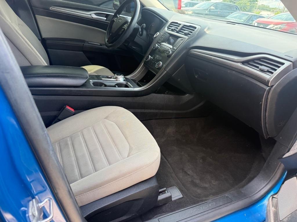 Ford Fusion S 2020