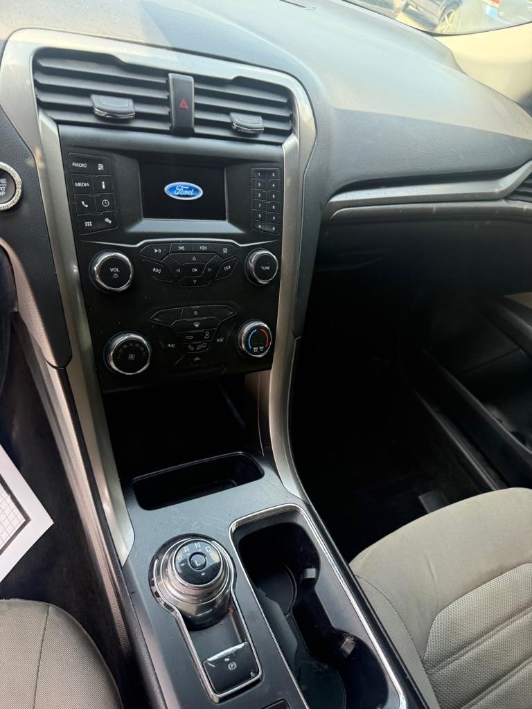Ford Fusion S 2020