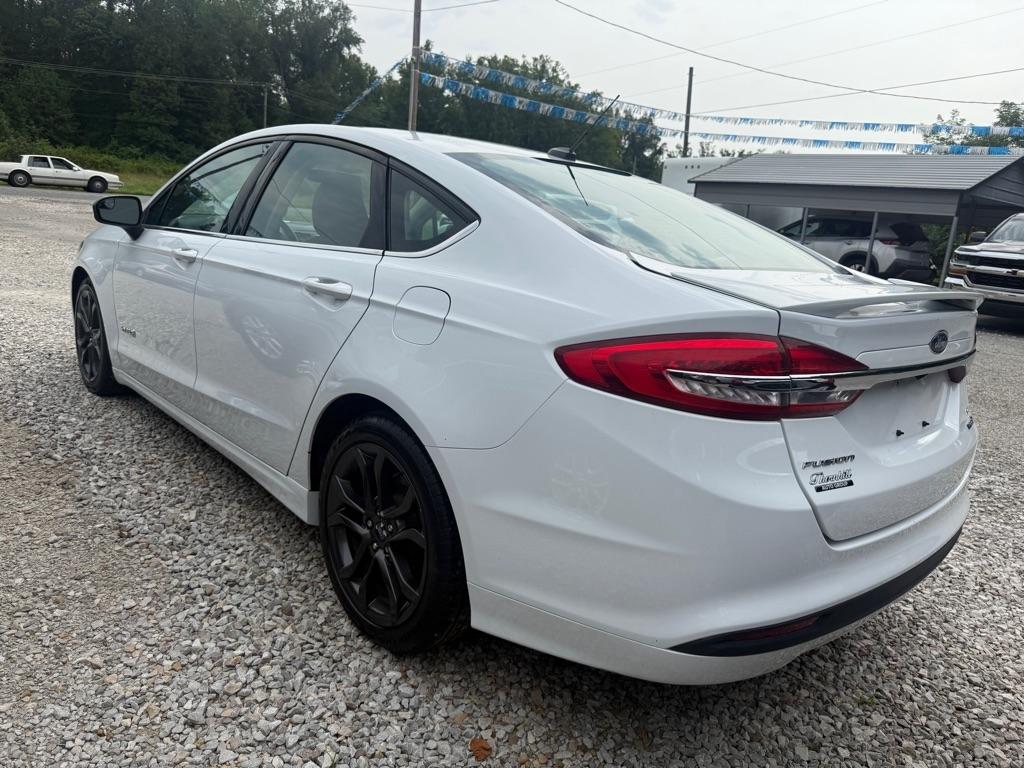 Ford Fusion Hybrid SE 2018