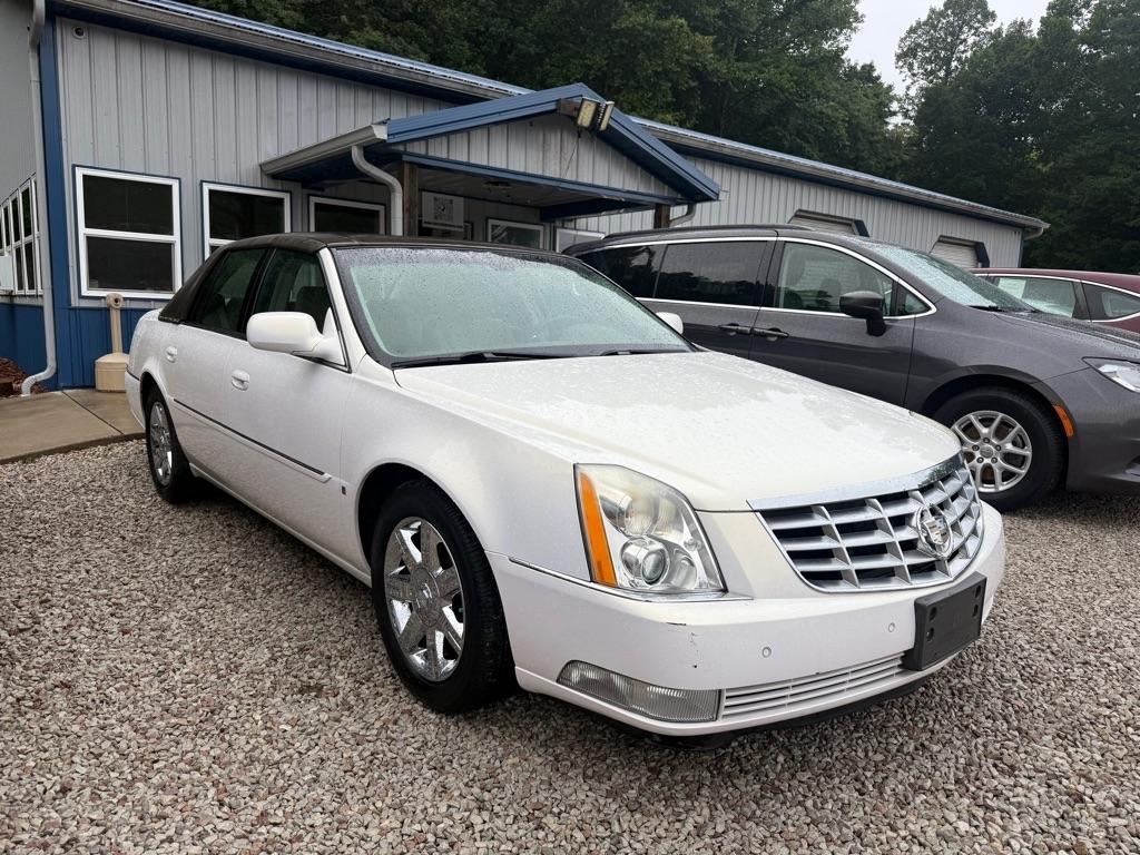 Cadillac DTS Sedan 2006