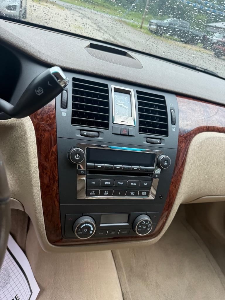 Cadillac DTS Sedan 2006