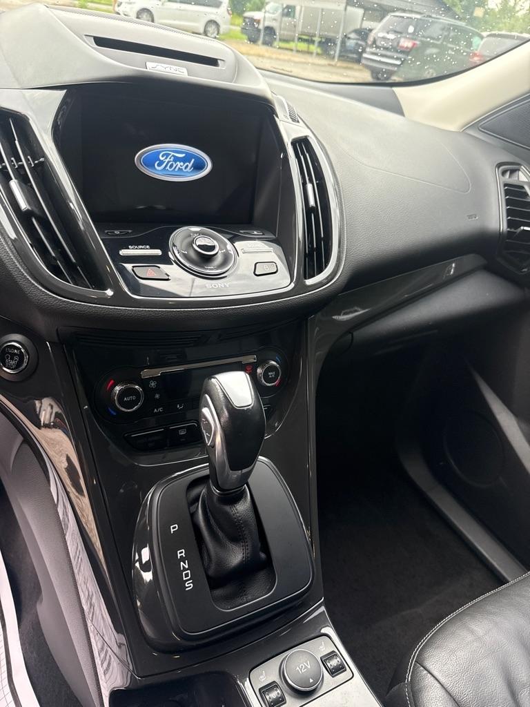 Ford Escape Titanium FWD 2016