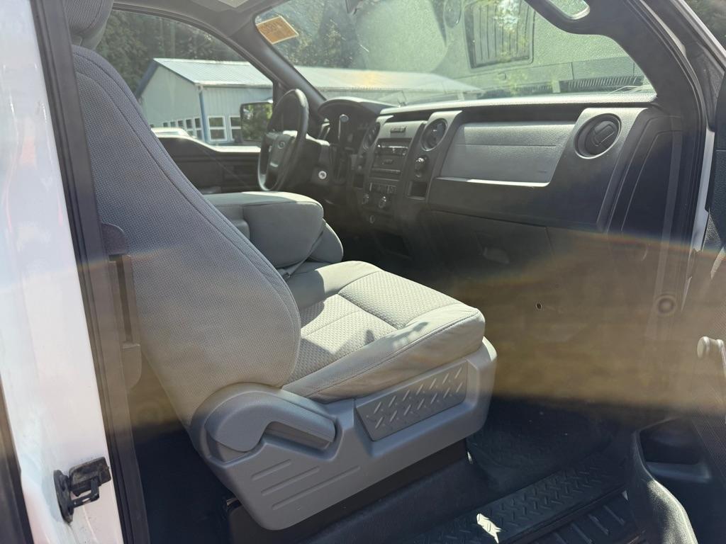 Ford F-150 XL SuperCab 8-ft. Bed 4WD 2012